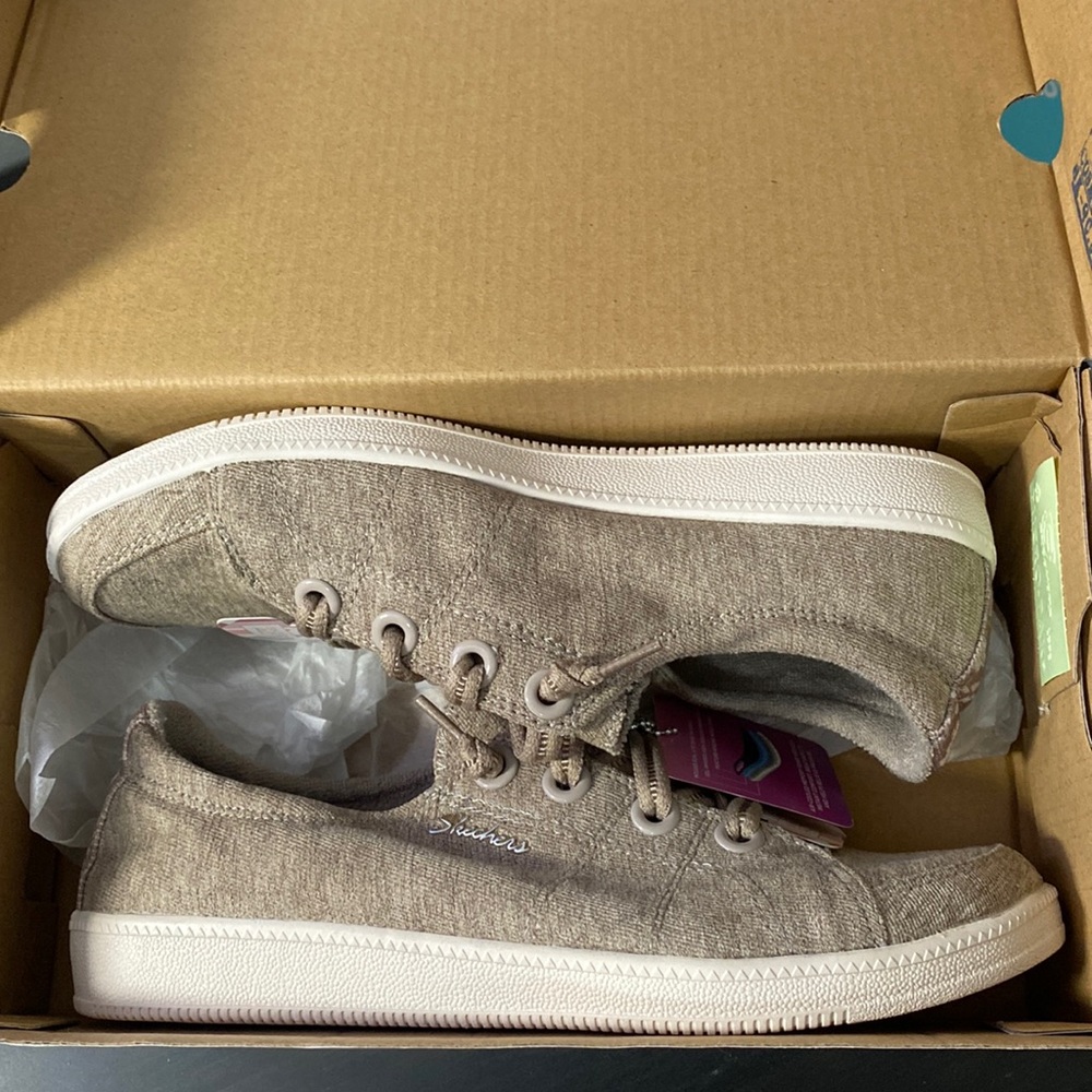 Sketchers Shoes